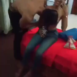 Do friends ne OYO room me call girl ko beer pila banaya mms